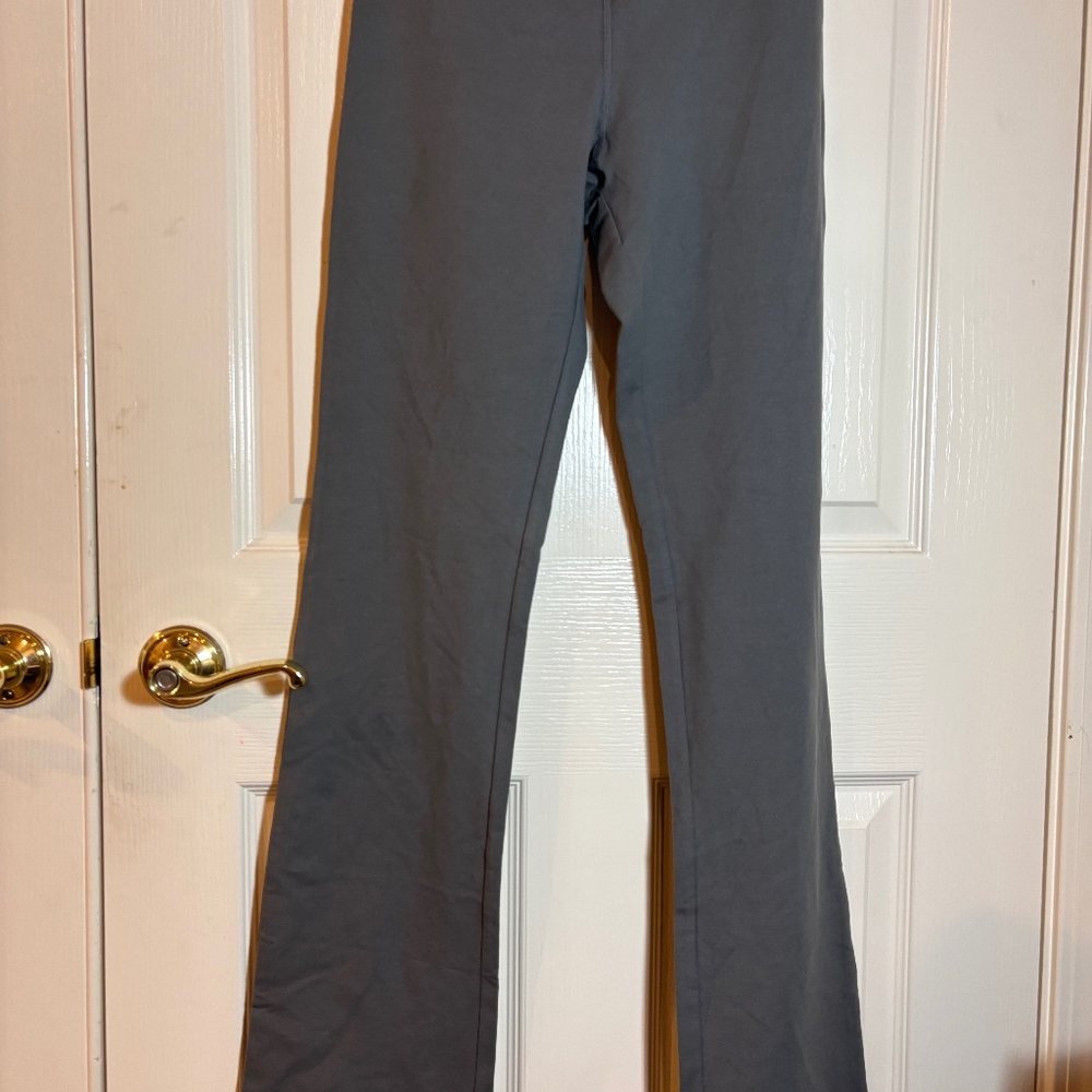 Women's Yummie Grey Flare Cross Over Waistband Leggings